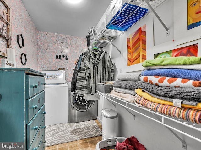 laundry room featuring washer / dryer