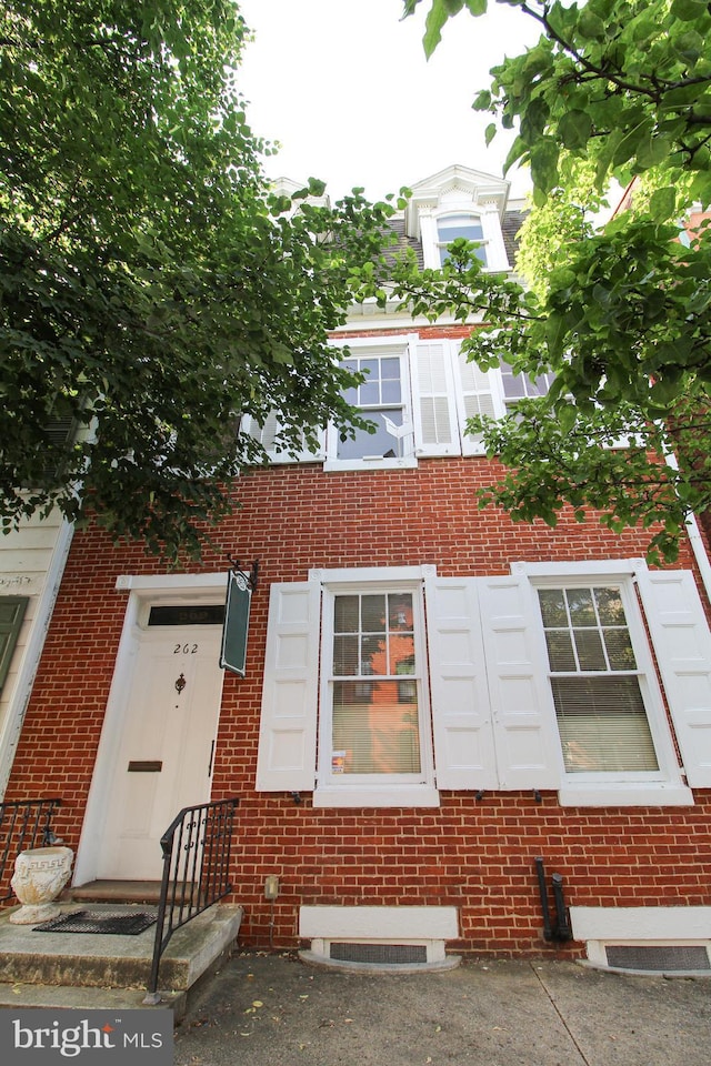 view of front of home