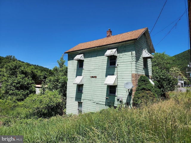 view of property exterior