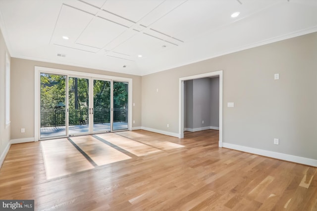 empty room featuring crown molding, recessed lighting, visible vents, light wood-style floors, and baseboards