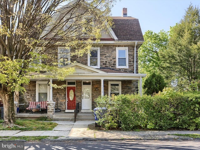 view of front of house featuring covered porch