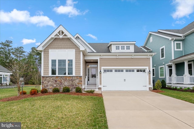 craftsman inspired home with a front lawn