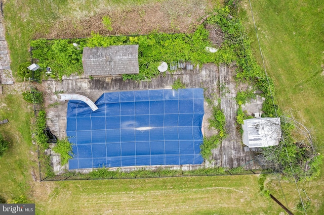 drone / aerial view featuring a mountain view