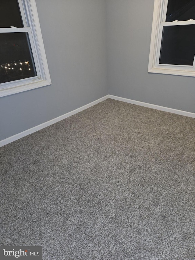 view of carpeted spare room