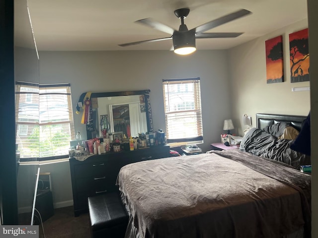 bedroom with ceiling fan