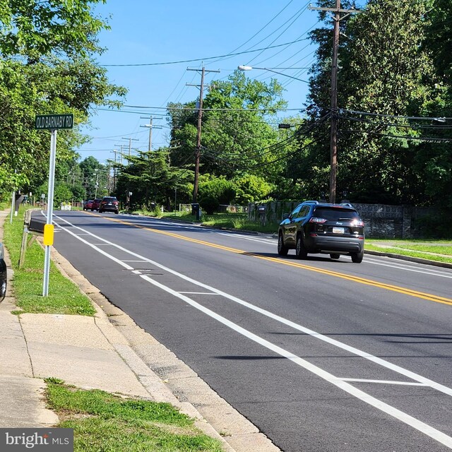 Listing photo 2 for 2411 Old Barnaby Rd, Temple Hills MD 20748