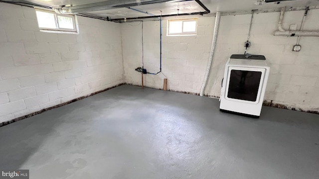 basement featuring washer / dryer