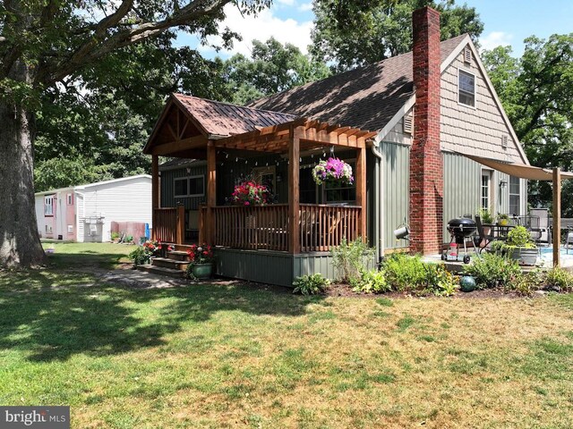 exterior space featuring a yard