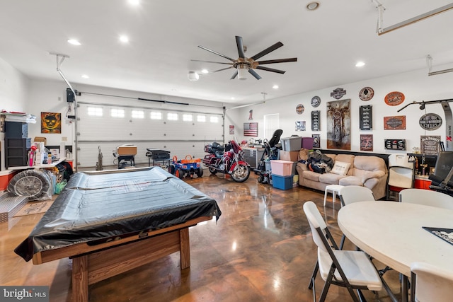 garage featuring ceiling fan