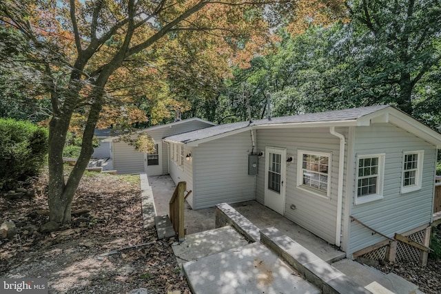 view of front of home featuring a patio