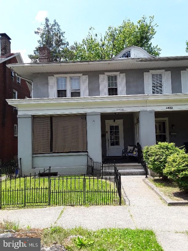 view of front facade with a porch