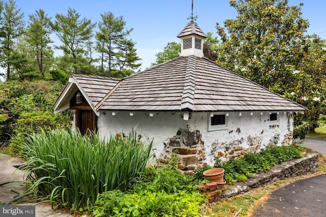 view of property exterior