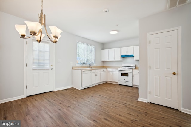 kitchen with light hardwood / wood-style flooring, white appliances, a chandelier, white cabinets, and hanging light fixtures