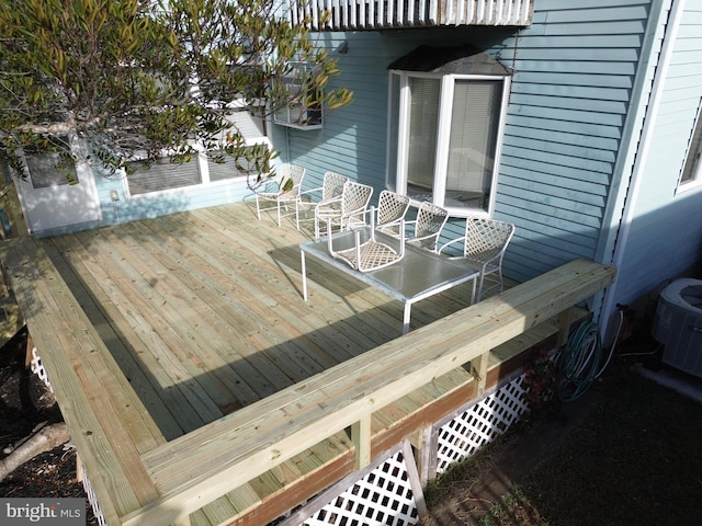 deck with central AC