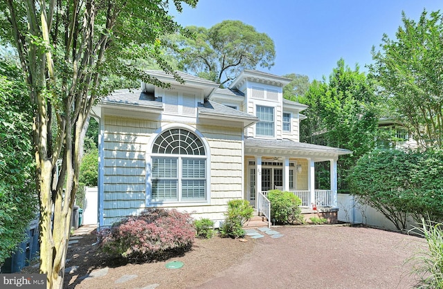 view of front of property with covered porch