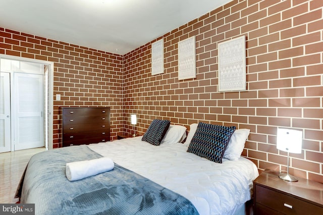 bedroom with a closet