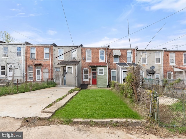 121 S Monastery Ave S, Baltimore, MD 21229 - view of front of property with fence