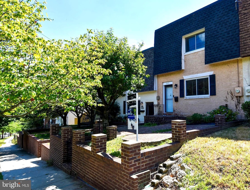 view of front of house