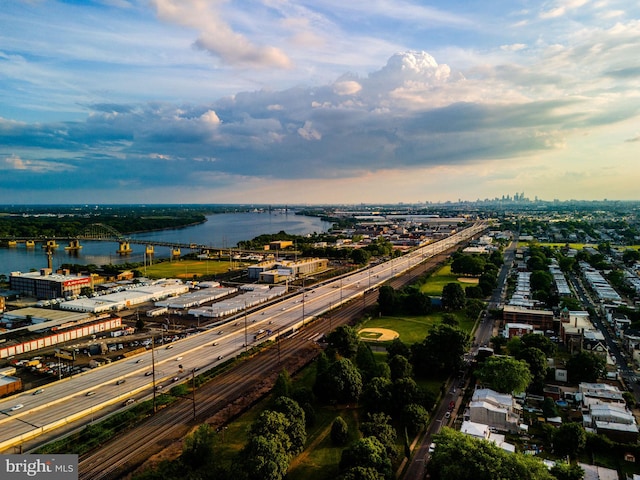 bird's eye view with a water view