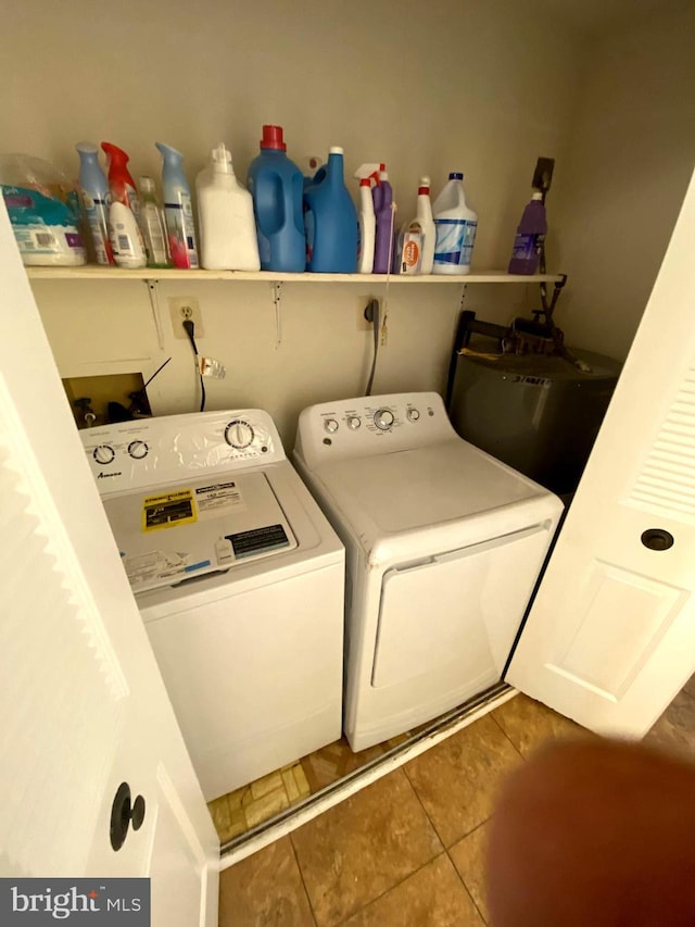 7200 Havre Turn Turn, Upper Marlboro, MD 20772 - washroom with washing machine and dryer and tile patterned flooring