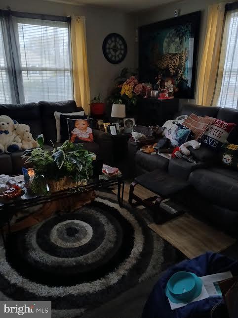 7304 Malden Ln, District Heights, MD 20747 - view of living room