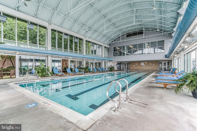 view of swimming pool