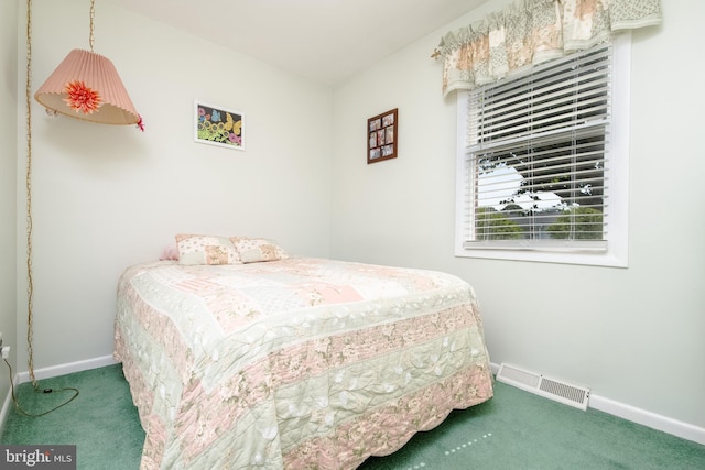 bedroom featuring carpet flooring