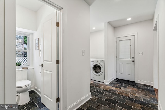 laundry area featuring washer / clothes dryer