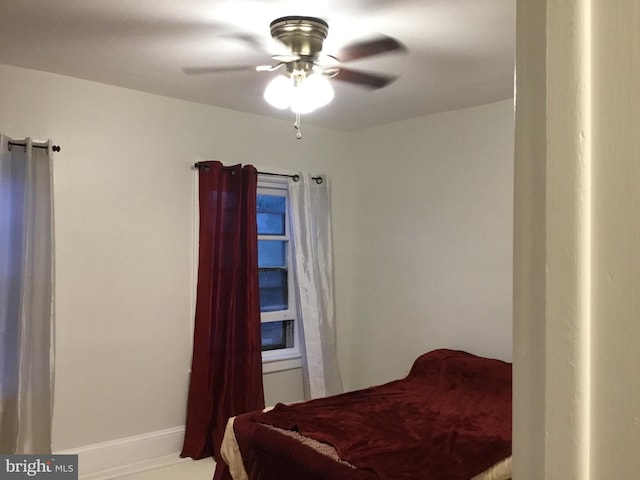 bedroom featuring ceiling fan