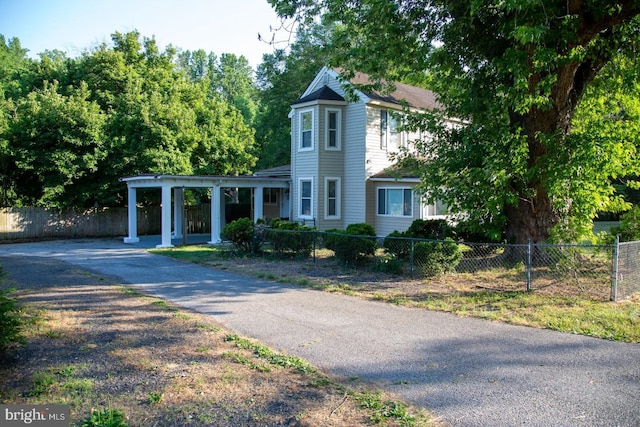 view of front facade