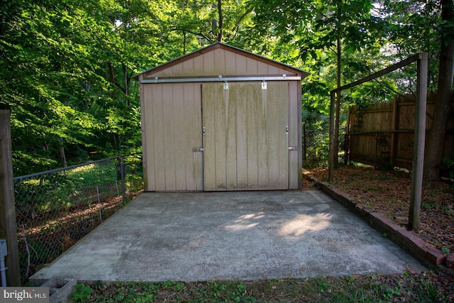 view of outbuilding