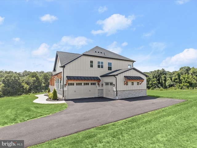 view of front of property with a front lawn