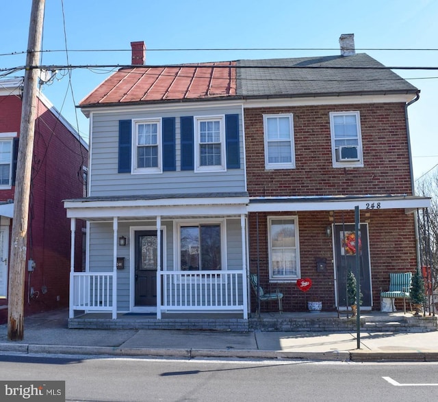 view of front of house featuring a porch