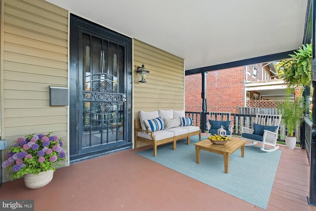 balcony featuring covered porch