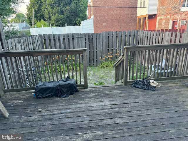 1117 B St, Wilmington, DE 19801 - deck with a fenced backyard