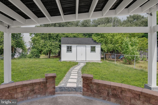 property entrance featuring a lawn