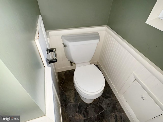 bathroom featuring toilet