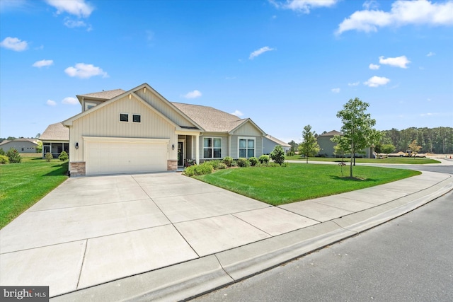 view of front of property with a front lawn