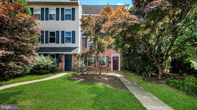 view of front of house with a front yard