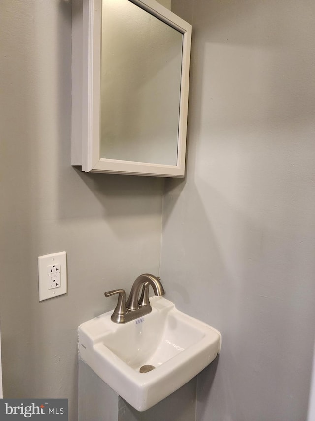 bathroom with sink