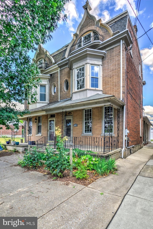 view of front of home with a porch