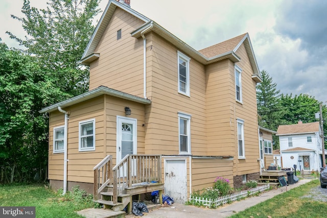 view of front of property