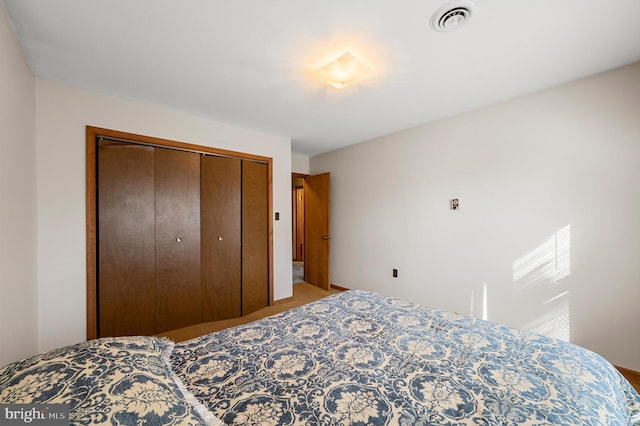 bedroom with a closet