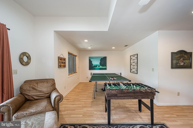 playroom featuring ceiling fan and hardwood / wood-style floors