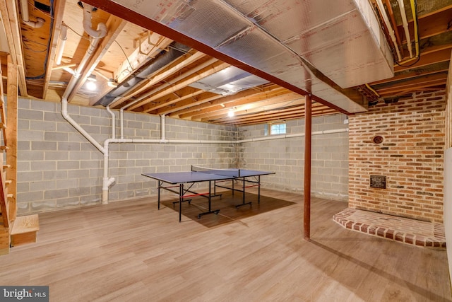 rec room featuring hardwood / wood-style floors