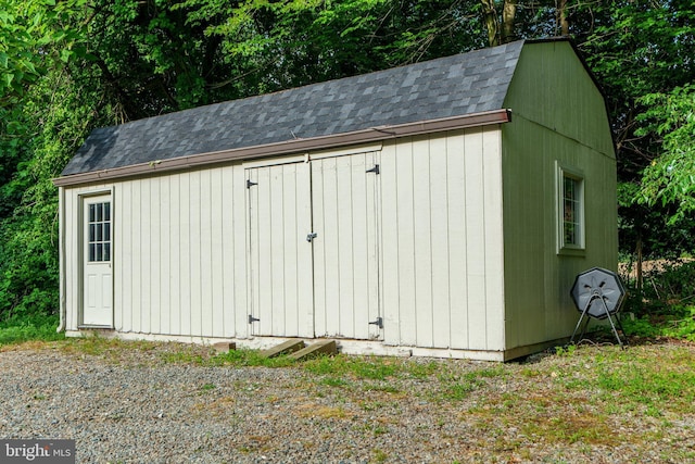 view of outbuilding