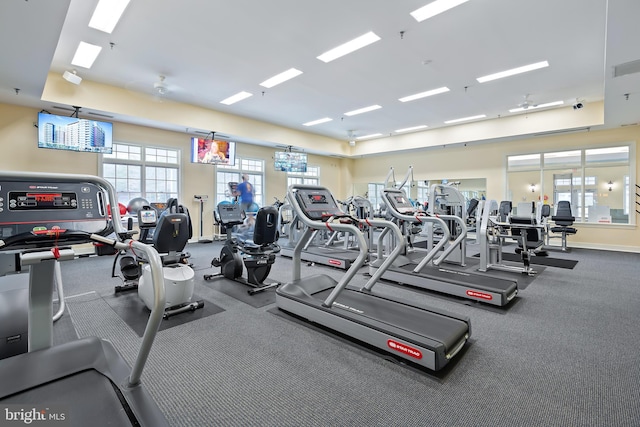 exercise room featuring ceiling fan