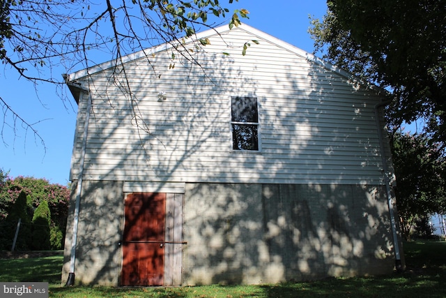 view of home's exterior