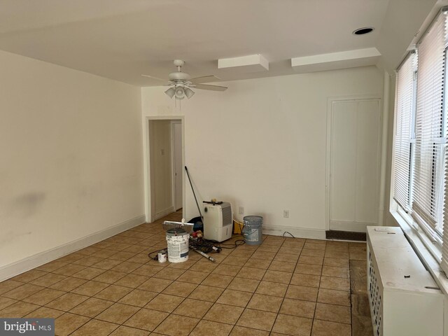 1717 W 4th St, Wilmington, DE 19805 - spare room featuring a ceiling fan