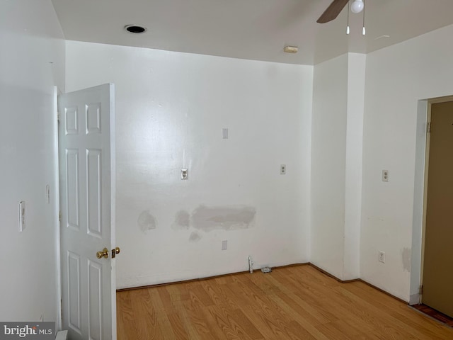 1717 W 4th St, Wilmington, DE 19805 - spare room with wood finished floors, a ceiling fan, and a smoke detector